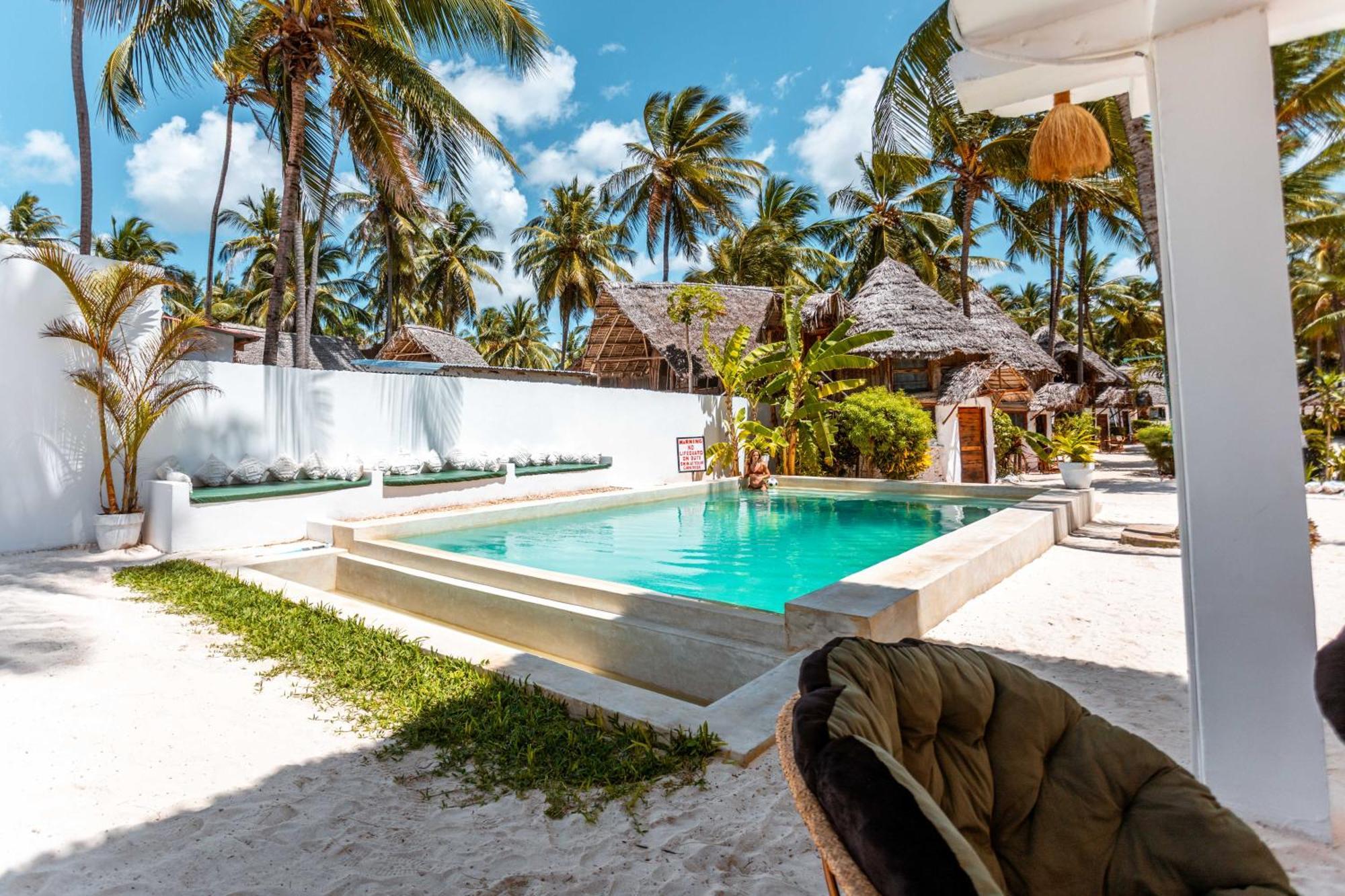 Maisha Matamu Beach Hotel Paje Bagian luar foto