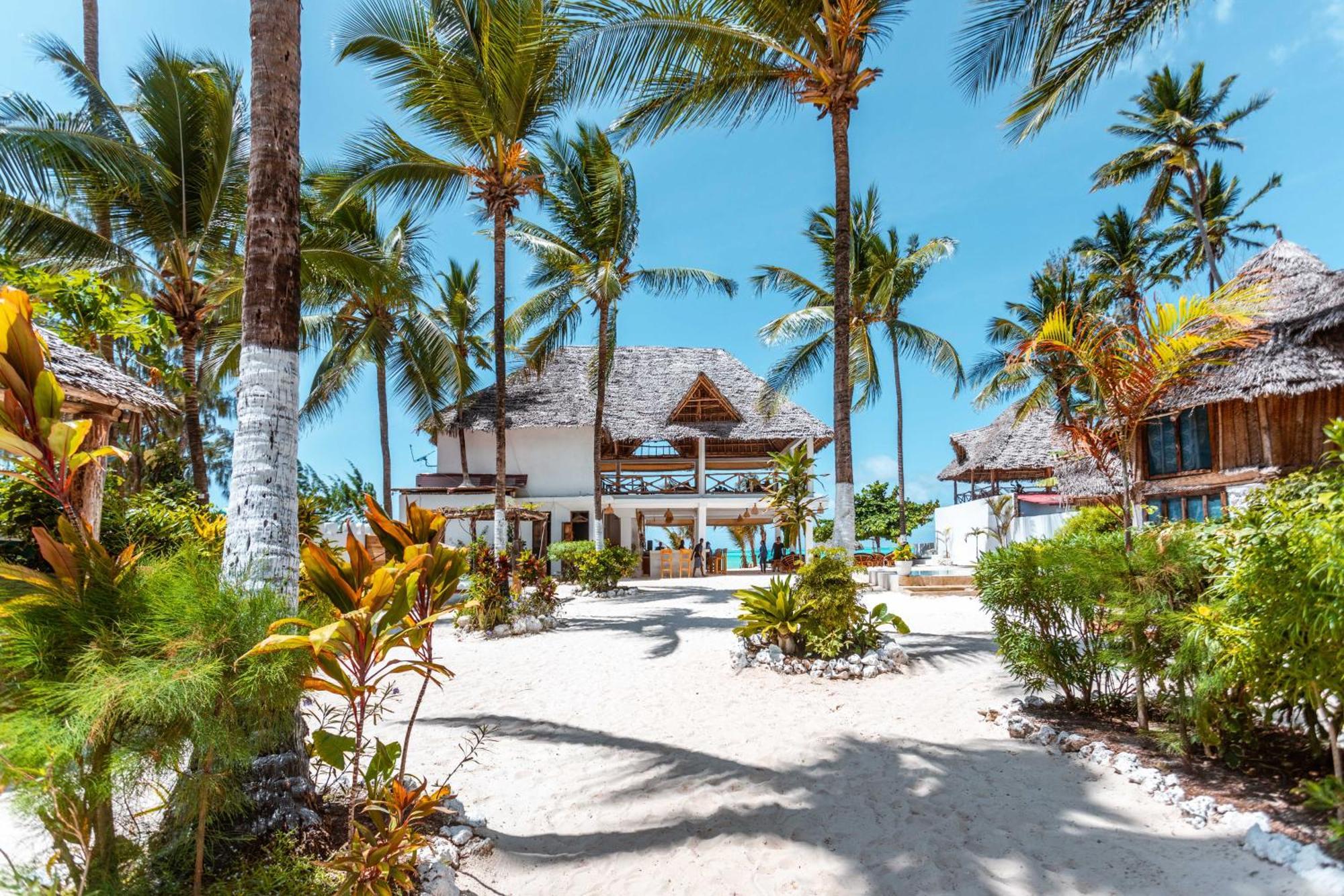 Maisha Matamu Beach Hotel Paje Bagian luar foto
