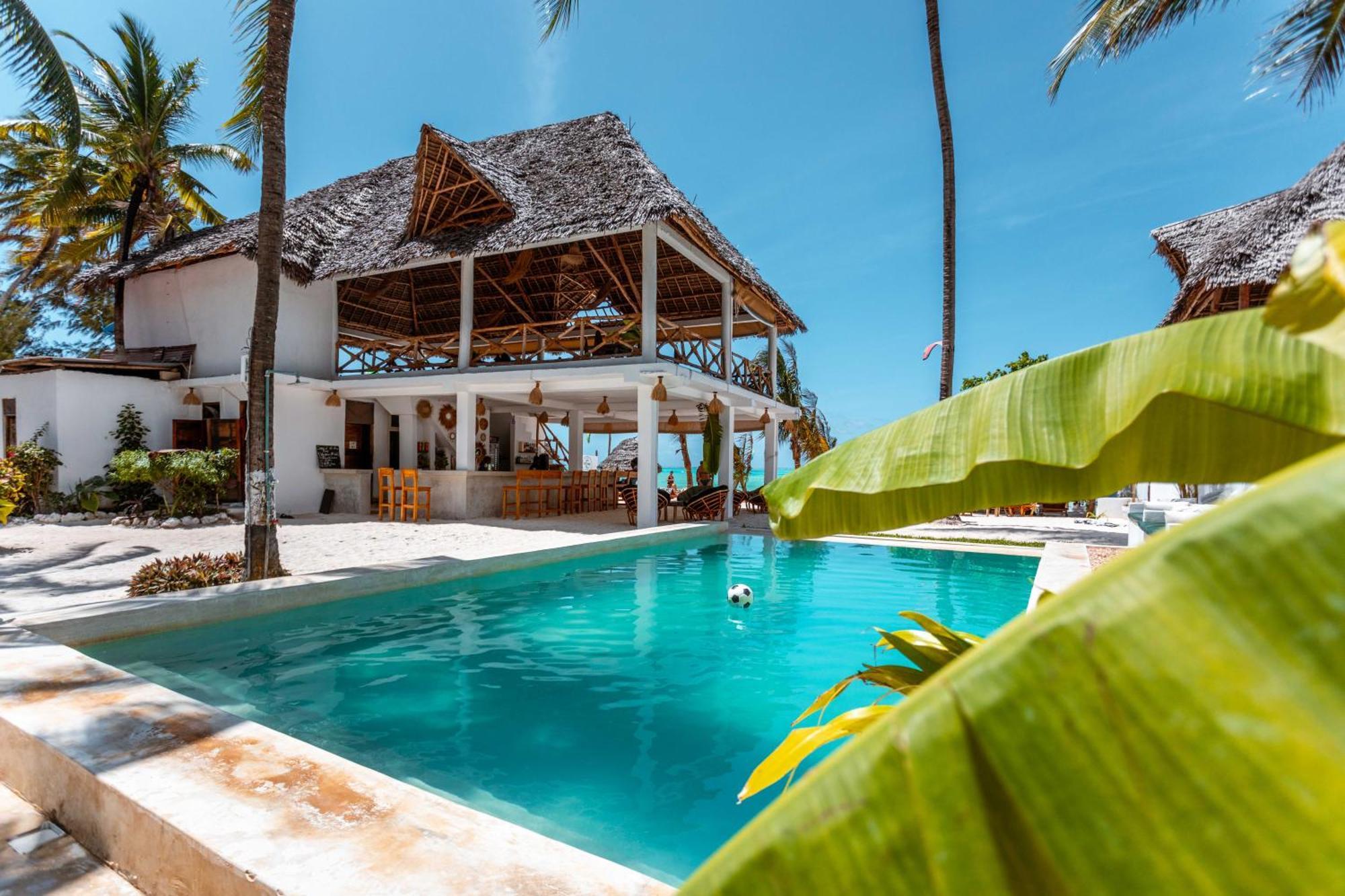 Maisha Matamu Beach Hotel Paje Bagian luar foto