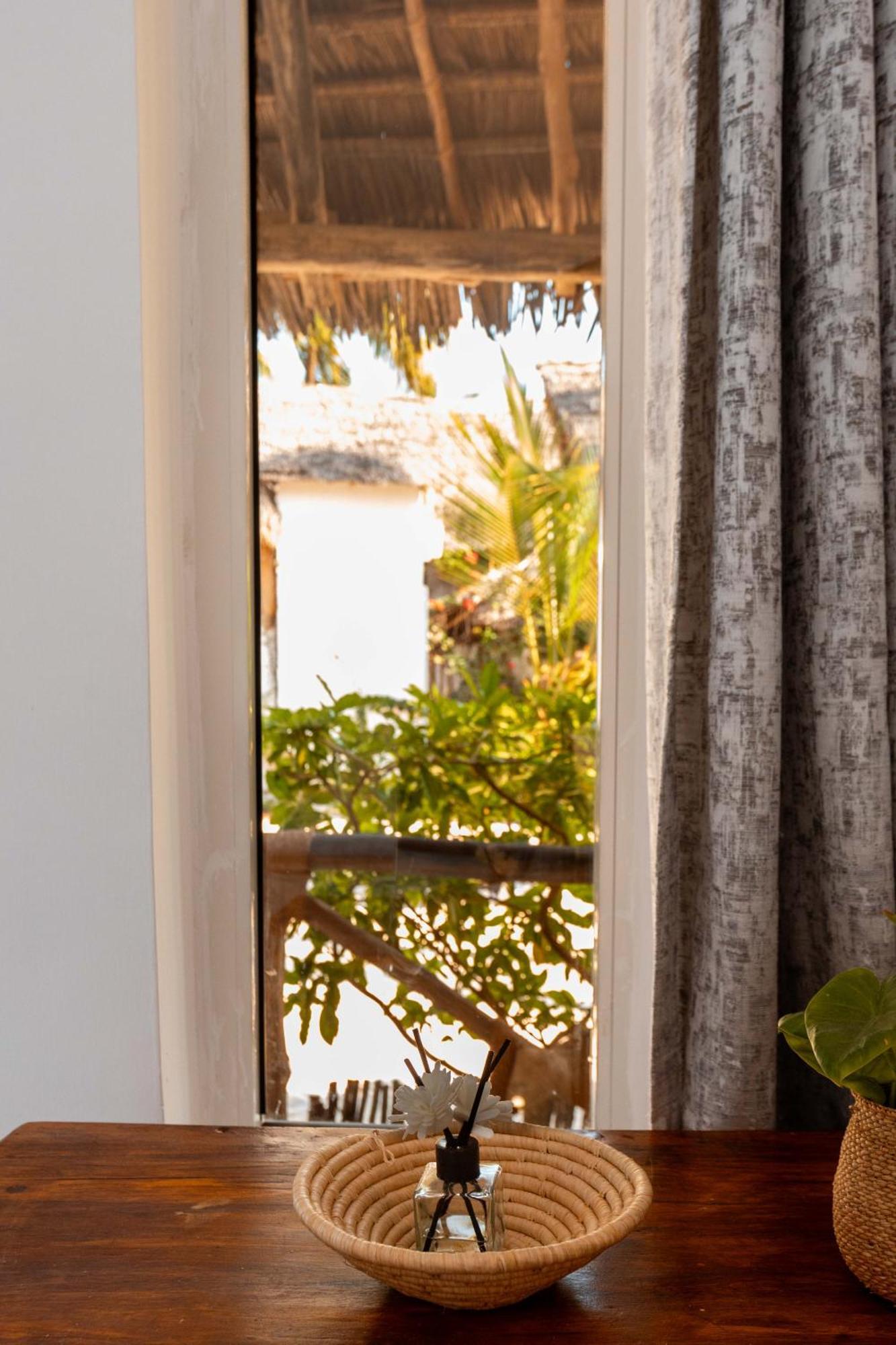 Maisha Matamu Beach Hotel Paje Bagian luar foto